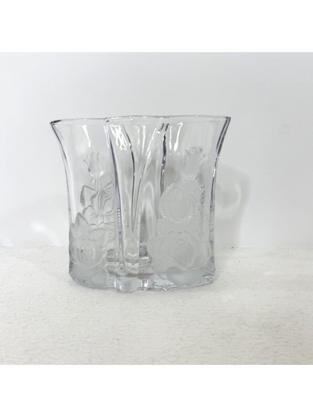 Vintage Mikasa Studio Nova Winter Rose Crystal Vase Frosted Flower Scalloped 4"